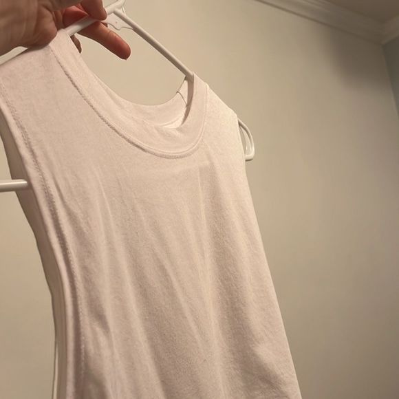 Fabletics muscle tank - Picture 4 of 5